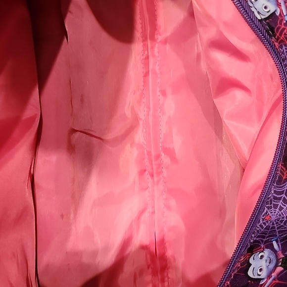 Vamparina roll on kids luggage. - Picture 11 of 11